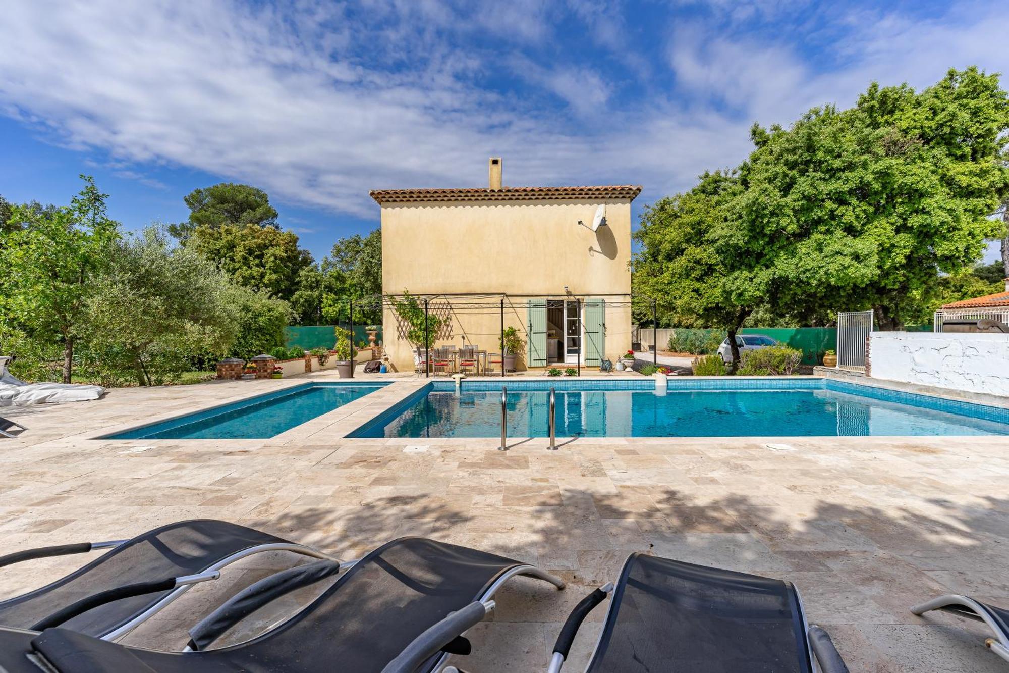 Le Manoir De Flassans ภายนอก รูปภาพ